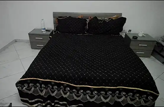 perlaa777 online show from 12.22.25