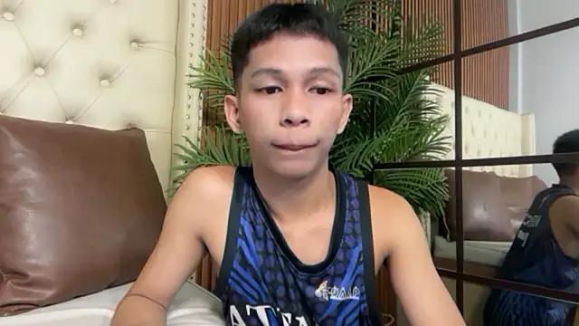TheBoyAboveYou online show from 08.04.26