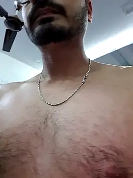 Snapshot of farooq2001 chatting on 12.02.25 farooq2001 online show from 12.02.25