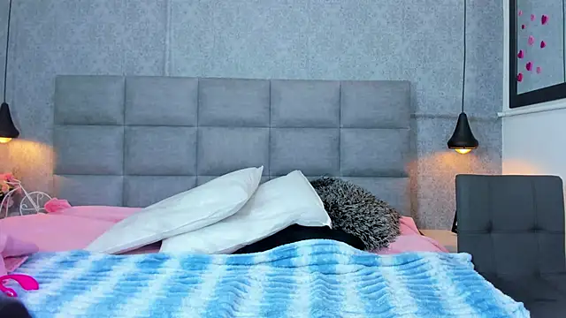 emilyy r online show from 04.10.26