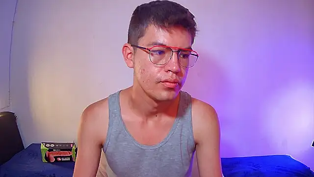 nicolatinboy online show from 04.10.26