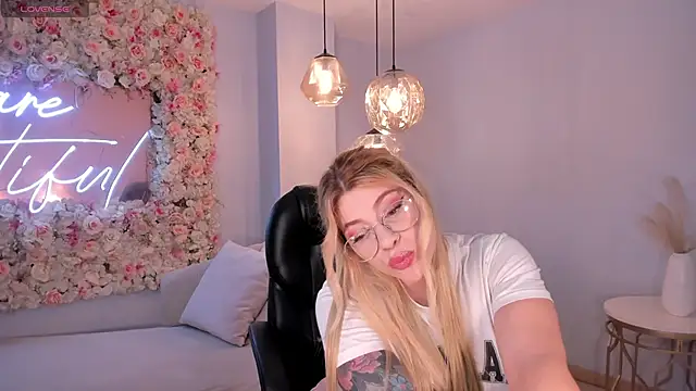 MadisonKane online show from 03.12.26