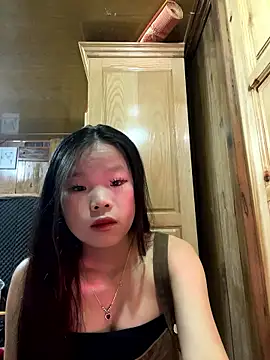 Heni-a online show from 12.04.25