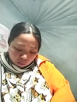 Snapshot of AlilaK2 chatting on 02.19.26 AlilaK2 online show from 02.19.26