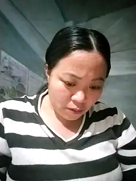 Snapshot of AlilaK2 chatting on 02.25.26 AlilaK2 online show from 02.25.26