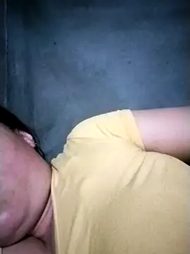 Snapshot of AlilaK2 chatting on 02.27.26 AlilaK2 online show from 02.27.26