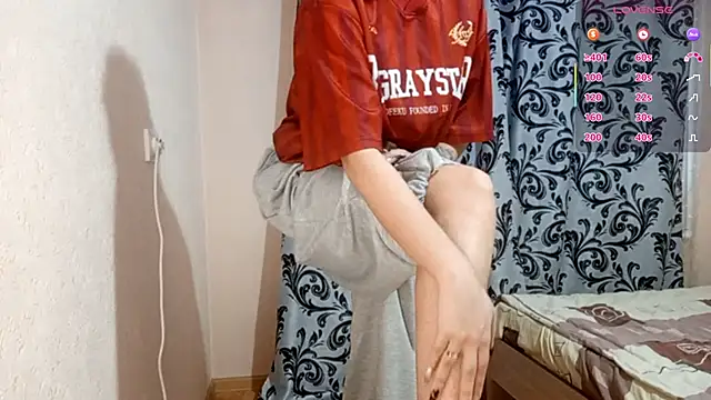 DesireHellgren online show from 12.05.25