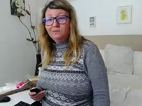 Snapshot of OlgaPavlova chatting on 04.18.26 OlgaPavlova online show from 04.18.26