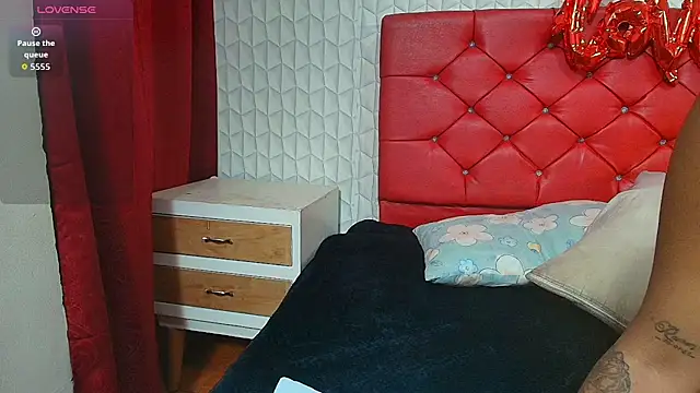 Elizabetth Roman online show from 03.24.26