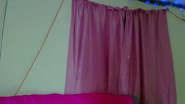 Snapshot of joyshe__vergara chatting on 12.05.25 joyshe vergara online show from 12.05.25