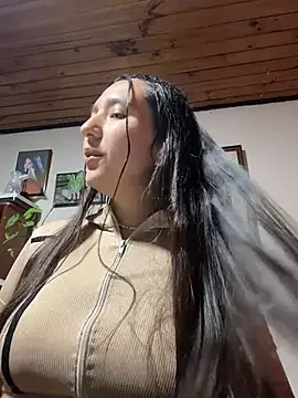 Alix Rousses21 online show from 04.03.26