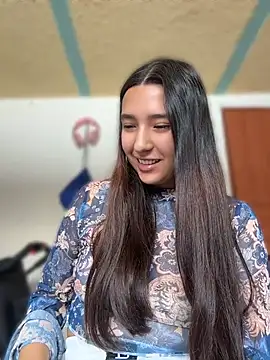 Alix Rousses21 online show from 04.22.26