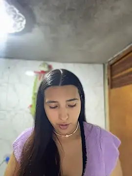 Alix Rousses21 online show from 04.24.26