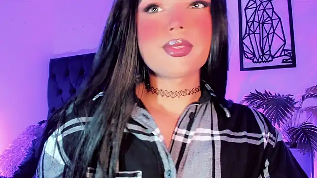 Snapshot of Zz_hornysTS_ chatting on 12.04.25 Zz hornysTS online show from 12.04.25