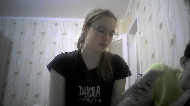 Snapshot of EvgeniyXAnna chatting on 02.10.26 EvgeniyXAnna online show from 02.10.26