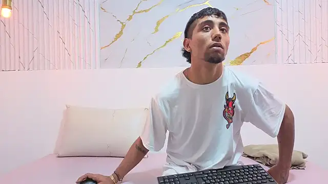 Snapshot of NatyAndAlex chatting on 02.10.26 NatyAndAlex online show from 02.10.26