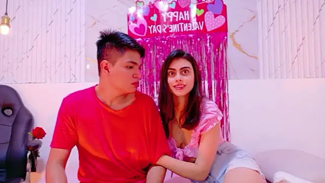 Snapshot of NatyAndAlex chatting on 02.14.26 NatyAndAlex online show from 02.14.26