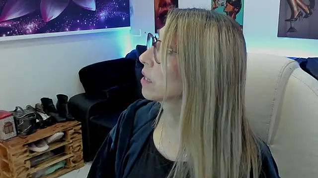 Snapshot of Scarlett_079 chatting on 02.12.26 Scarlett 079 online show from 02.12.26