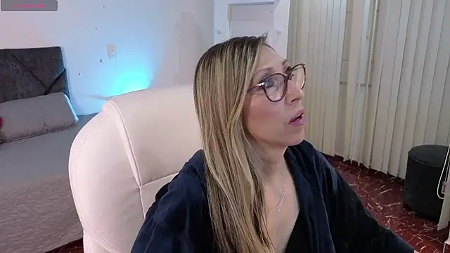 Snapshot of Scarlett_079 chatting on 02.15.26 Scarlett 079 online show from 02.15.26