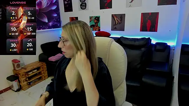 Snapshot of Scarlett_079 chatting on 02.23.26 Scarlett 079 online show from 02.23.26