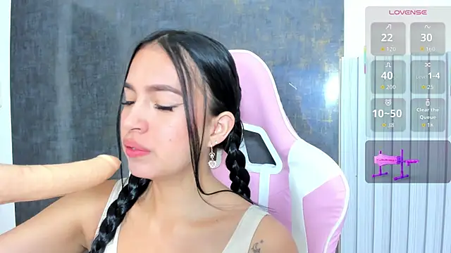 antonella guzman  online show from 12.17.25