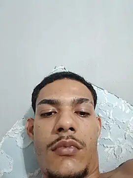 Snapshot of Iguiinhoo69 chatting on 12.04.25 Iguiinhoo69 online show from 12.04.25