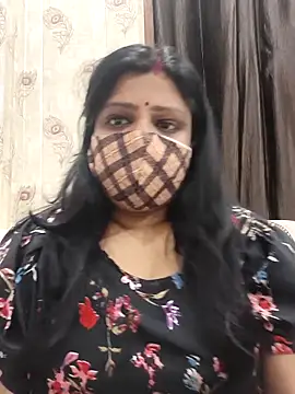 Snapshot of desiriya14 chatting on 12.20.25 desiriya14 online show from 12.20.25