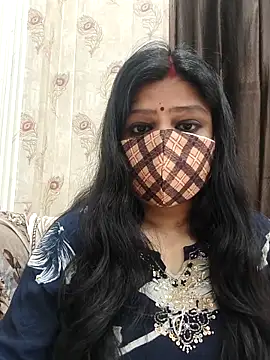 Snapshot of desiriya14 chatting on 12.22.25 desiriya14 online show from 12.22.25