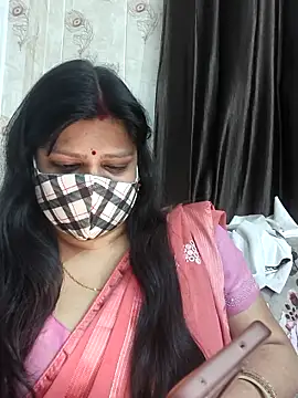 Snapshot of desiriya14 chatting on 01.18.26 desiriya14 online show from 01.18.26