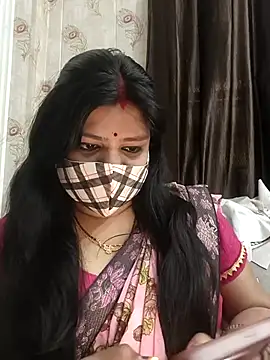 Snapshot of desiriya14 chatting on 01.19.26 desiriya14 online show from 01.19.26