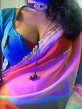 Snapshot of Preeti345 chatting on 07.26.26 Preeti345 online show from 07.26.26
