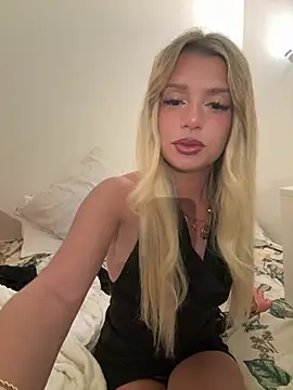 Snapshot of lilavv chatting on 02.26.26 lilavv online show from 02.26.26