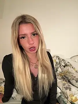 Snapshot of lilavv chatting on 02.27.26 lilavv online show from 02.27.26