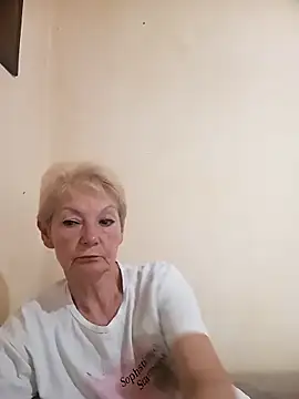 Snapshot of Calypso-Loove chatting on 06.14.26 Calypso-Loove online show from 06.14.26