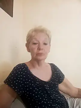 Snapshot of Calypso-Loove chatting on 06.21.26 Calypso-Loove online show from 06.21.26