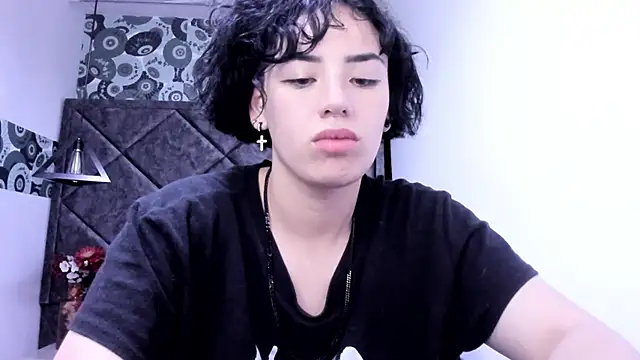 Kiara Fox   online show from 01.16.26