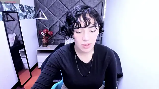 Kiara Fox   online show from 01.16.26