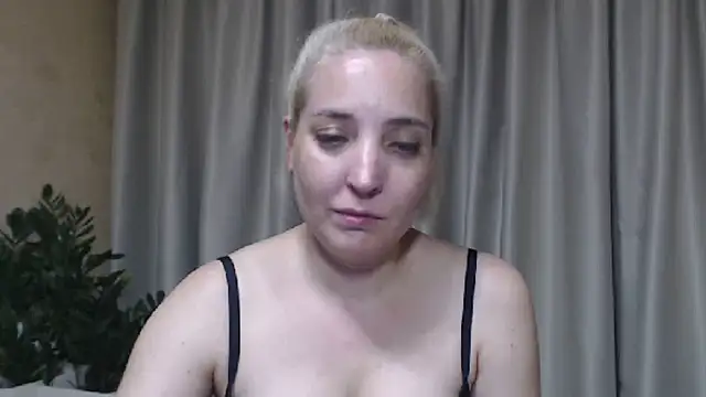 Snapshot of sweetpussy chatting on 07.01.26 sweetpussy online show from 07.01.26