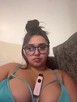 Wild Busty Niyah XX online show from 03.10.26