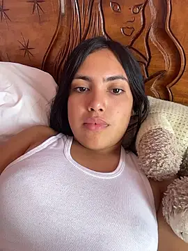 Snapshot of _Laurentt_ chatting on 01.10.26 Laurentt online show from 01.10.26