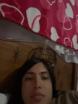 Snapshot of _Laurentt_ chatting on 01.12.26 Laurentt online show from 01.12.26