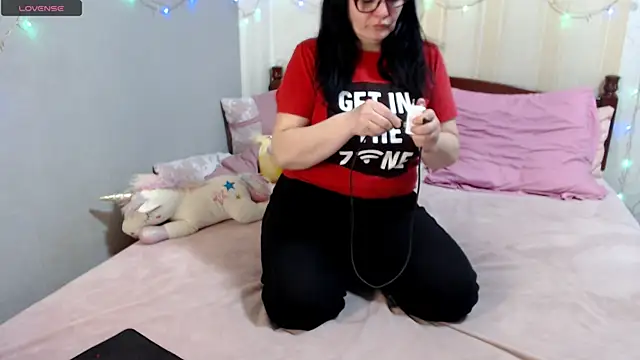 SashaBond online show from 02.20.26