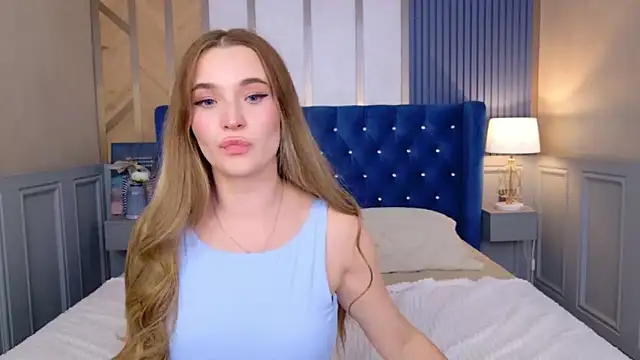 Snapshot of Lina_Sinerz chatting on 06.29.26 Lina Sinerz online show from 06.29.26