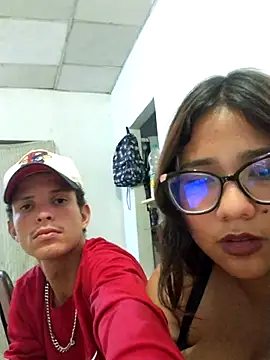 HotNMcouple online show from 12.05.25