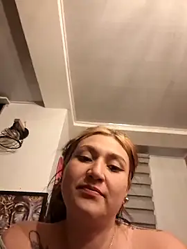 Snapshot of Magenta_Moon chatting on 01.17.26 Magenta Moon online show from 01.17.26