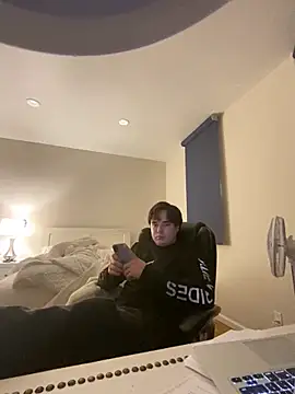 phantom898983 online show from 12.21.25