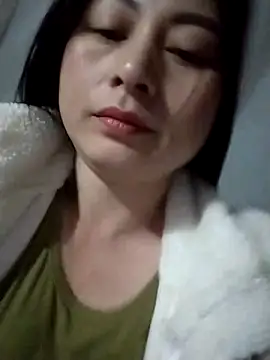 Snapshot of Paerl-sweet chatting on 02.04.26 Paerl-sweet online show from 02.04.26