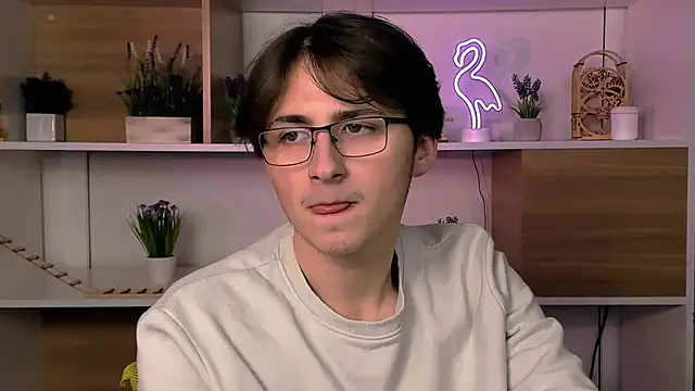 Snapshot of azen_rush chatting on 12.15.25 azen rush online show from 12.15.25