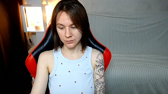 MiaBun1 online show from 12.23.25