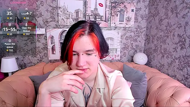 Snapshot of winxxxyy chatting on 12.15.25 winxxxyy online show from 12.15.25